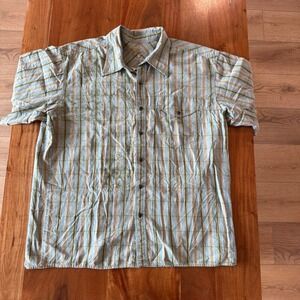 Mountain Hardwear Men's Short Sleeve Button up Short Size XL